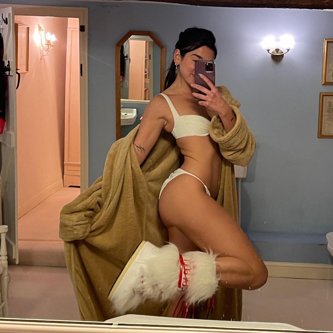 Dua Lipa 