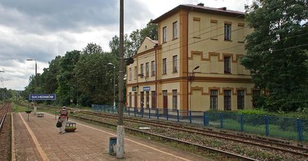 Suchedniów. Wysiadł, by się przewietrzyć. Pociąg odjechał z jego bagażem