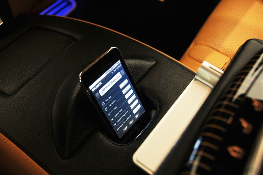 iBusiness - luksusowy Mercedes dla Applemaniaka 3