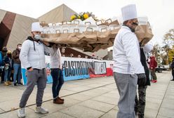 Toruń. Branża gastronomiczna przeciwko obostrzeniom. Domaga się wsparcia