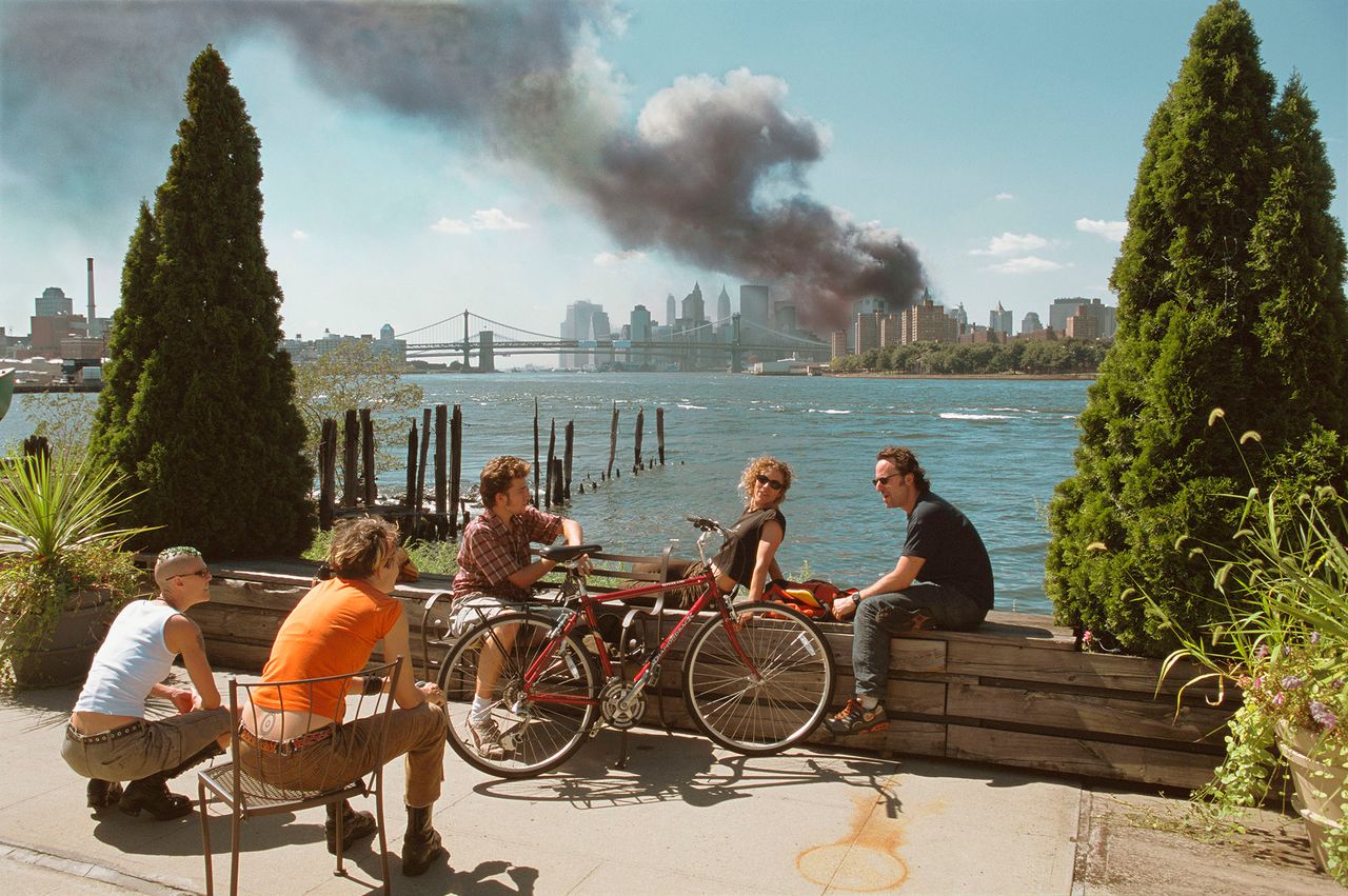 Historia kontrowersyjnej fotografii Thomasa Hoepkera, która stała się symbolem 9/11