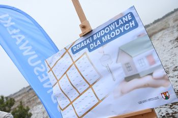 Suwałki: „Działki budowlane dla młodych”. Popularny program