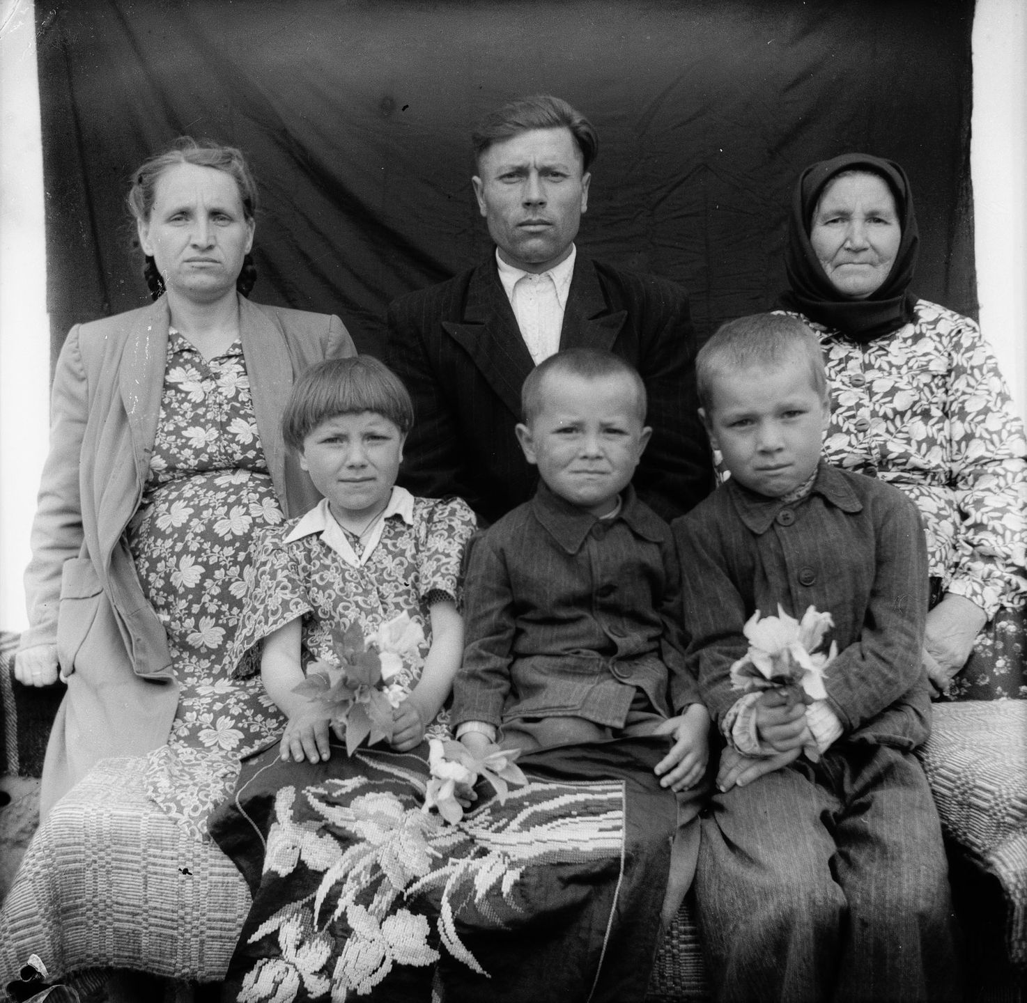 Historyczne zdjęcia z ZSRR odnalezione w opuszczonym domu 7