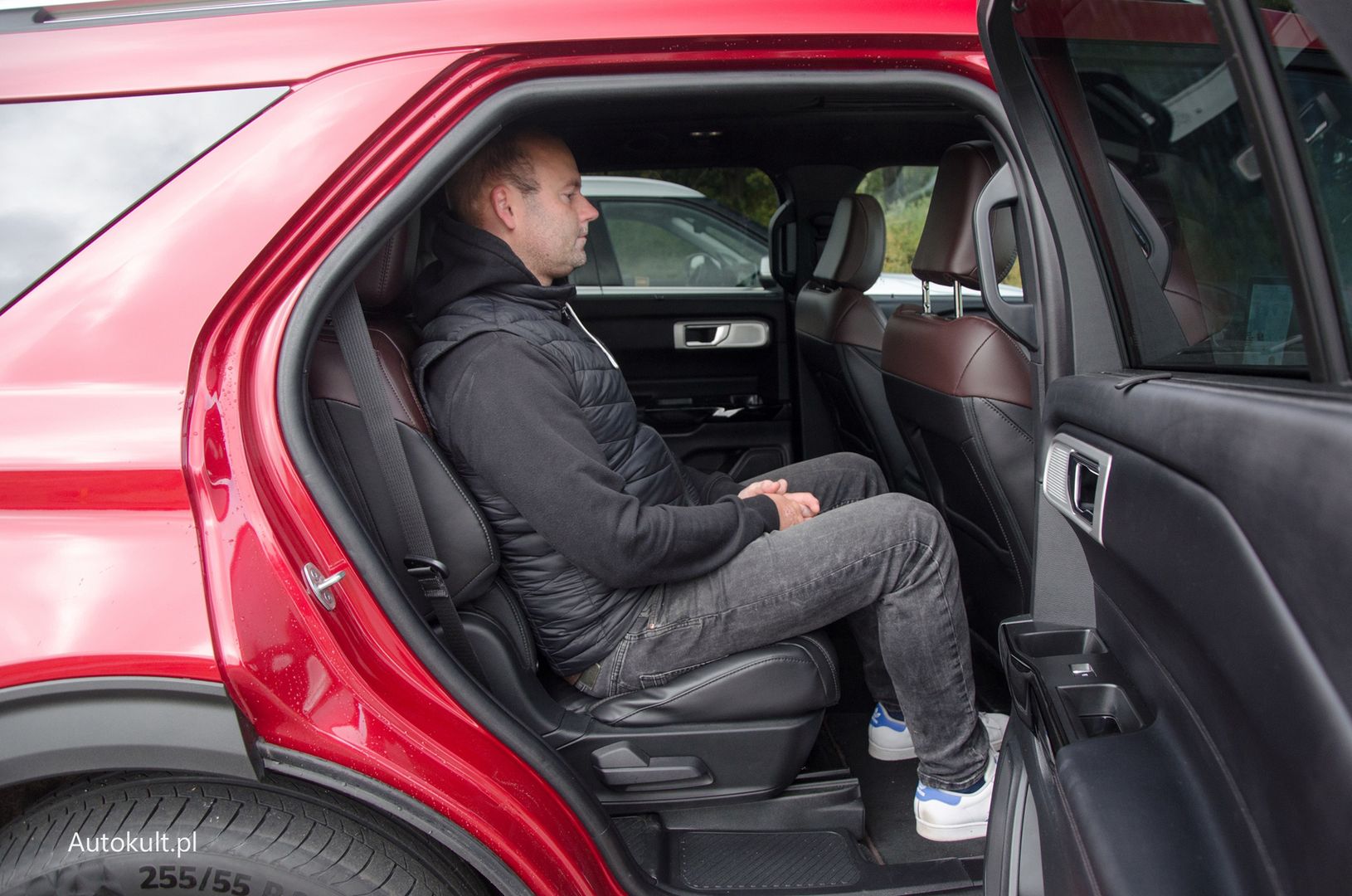 Ford Explorer vs. Toyota Highlander