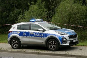 Wypadek pod Olsztynkiem. Autokar przewrócił się na bok