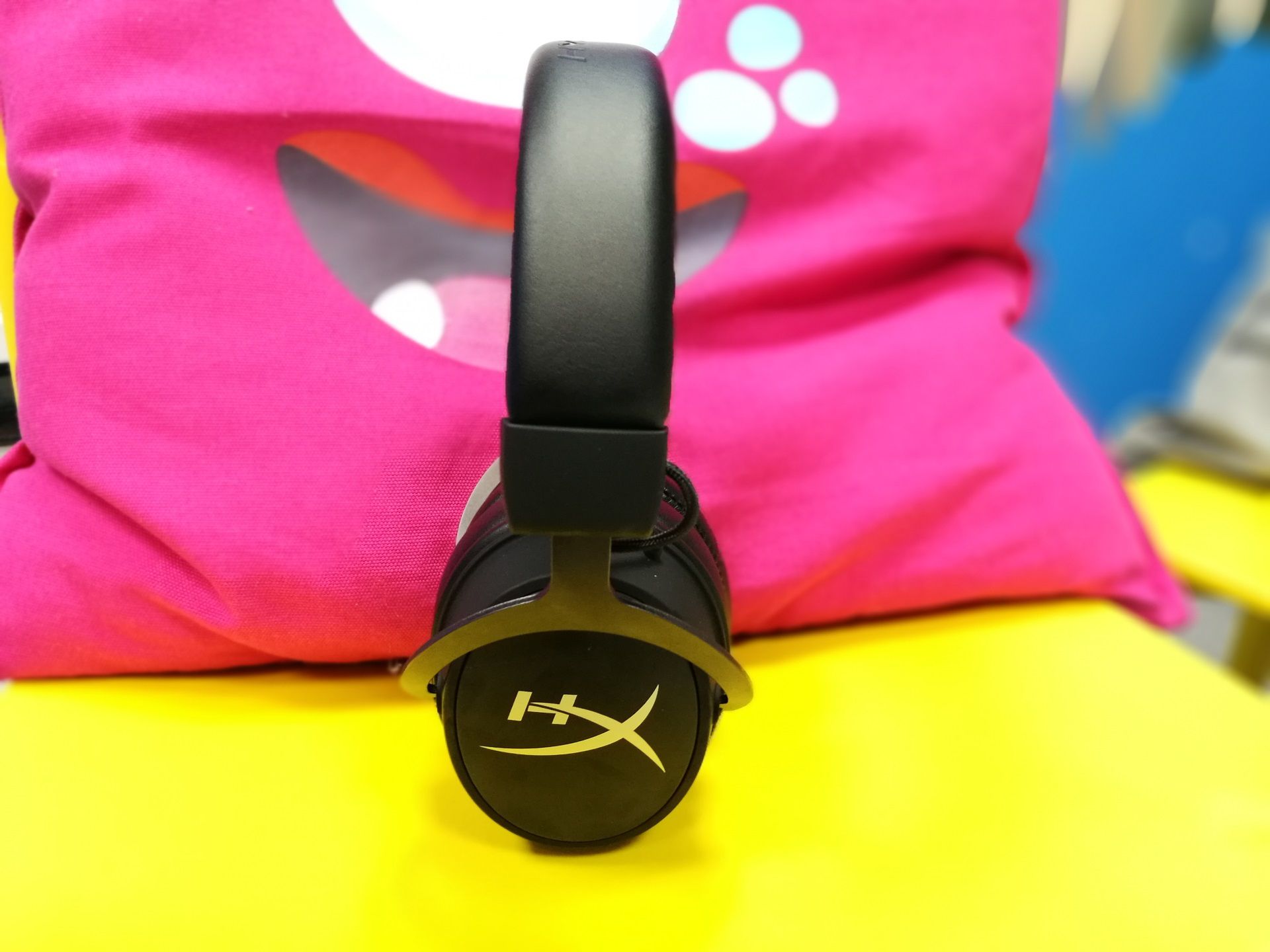 Sprawdzamy HyperX Cloud MIX. Czy jedna para słuchawek może trafić w wiele gustów? 4