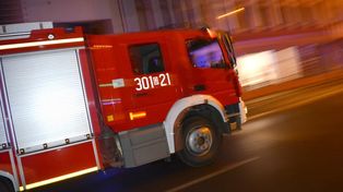 Ulewny deszcz nad Rybnikiem. "Spłynęła" skarpa przy nowej kładce nad torami, dużo interwencji w Boguszowicach