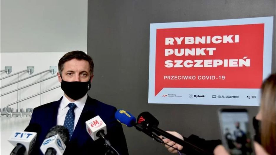 Śląskie. Prezydent Rybnika Piotr Kuczera zaapelował do NFZ i Ministerstwa Zdrowia o dostępność szczepionek.