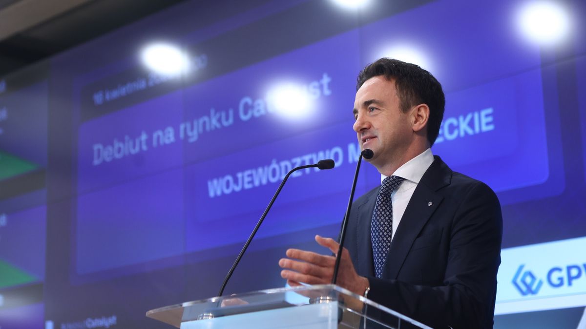 Na zdjęciu prezes GPW Tomasz Bardziłowski podczas debiutu województwa mazowieckiego na rynku Catalyst