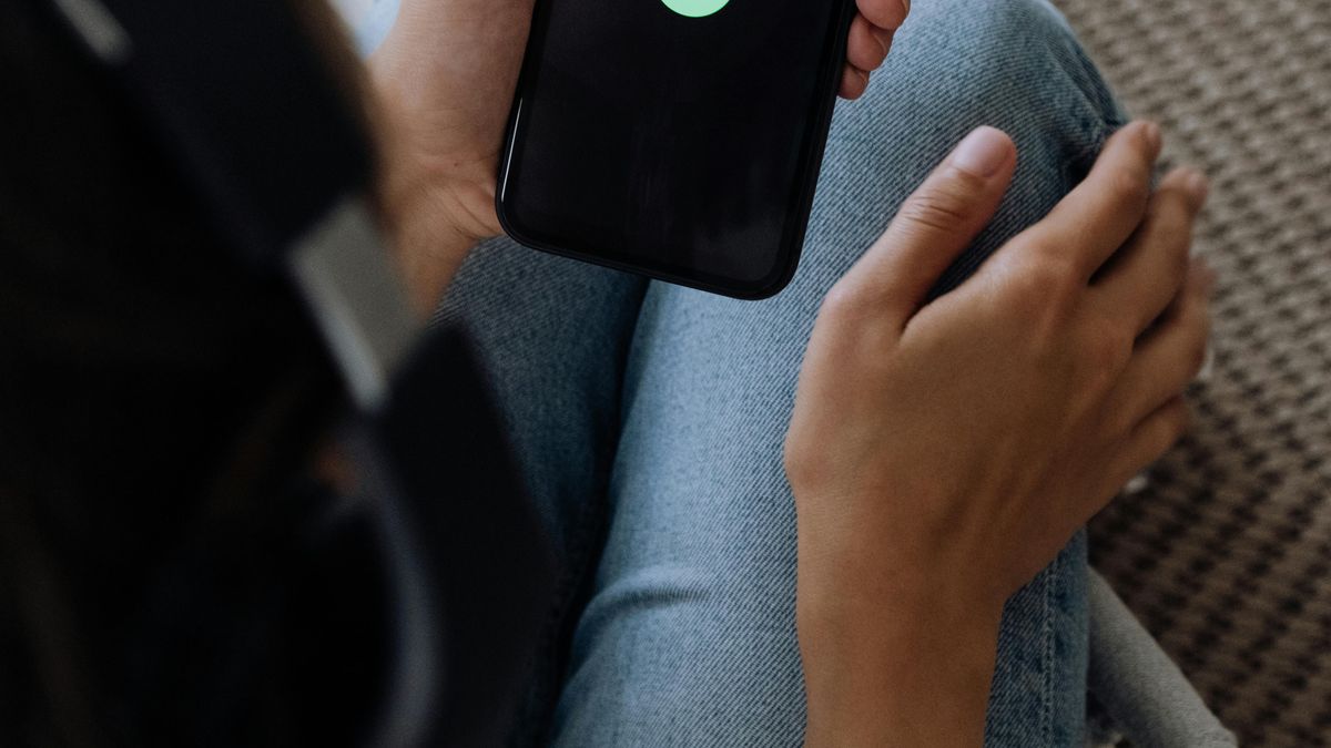 aplikacja spotify na telefonie