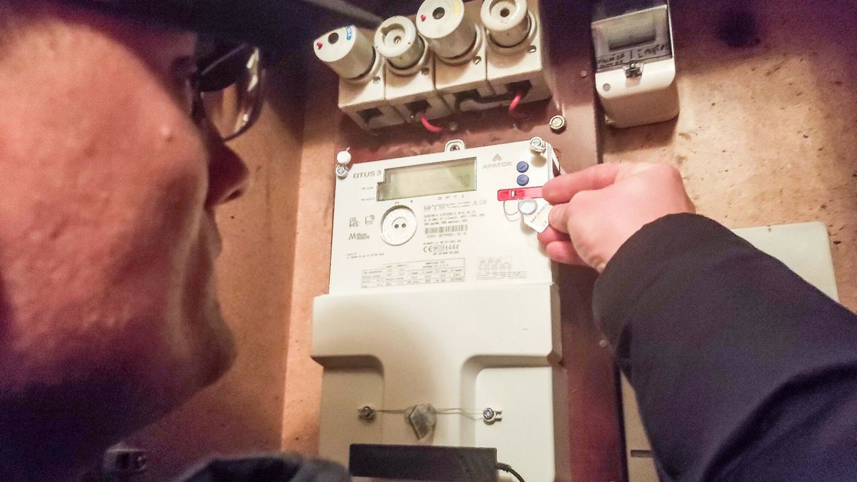 Reporter archiwum 2023 12
29.12.2023 Lodz. Podwyzki cen pradu. Dodatek elektryczny, doplata dla gospodarstw ogrzewajacych pradem, w tym tych korzystajacych z pomp ciepla. Fot. Piotr Kamionka/REPORTER
Piotr Kamionka/REPORTER