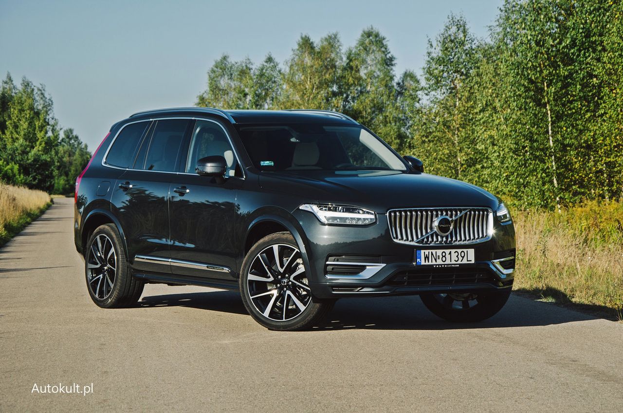 XC90 B5 to model, który można kupić z rabatem sięgającym 100 tys. zł.