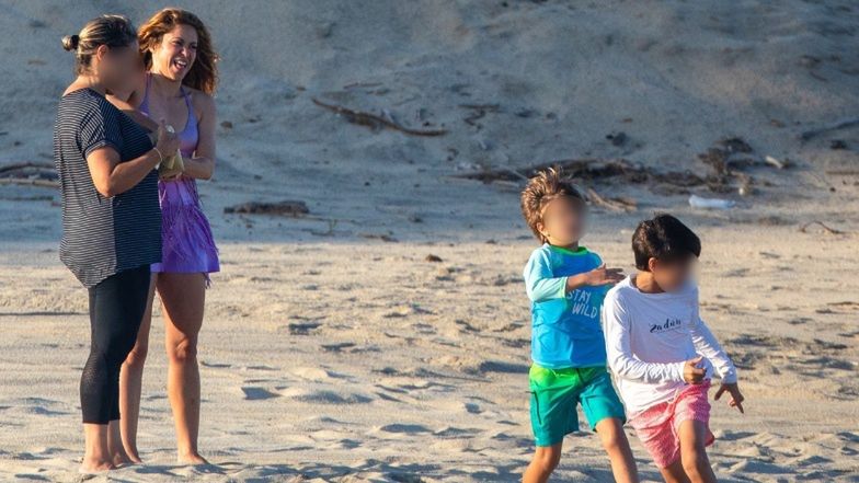 Shakira szaleje z synami na plaży w Meksyku