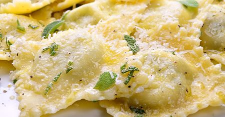 Te ravioli smakują jak włoskie wakacje. To zasługa pewnego dodatku