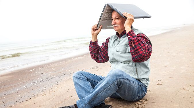 Niechlubny wynik Polski - 36% Polaków nie korzysta z komputera. To nasza wina! 1