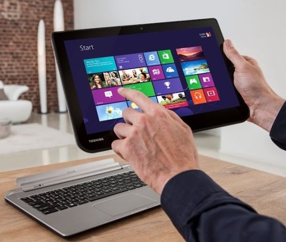Toshiba Satellite W30t laptop konwertowalny widok