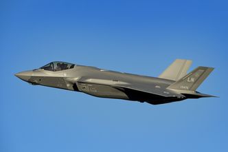 Europa się zbroi. Kupuje amerykańską broń