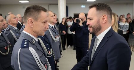 Policja Lubelska wzmacnia szeregi. 65 nowych policjantów złożyło uroczyste ślubowanie