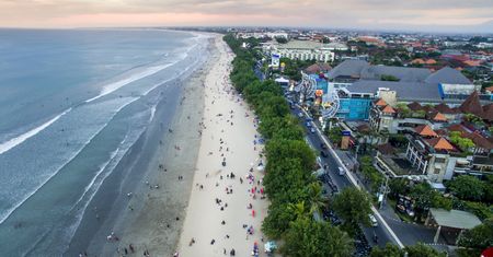 Bali. Na popularnej plaży znaleziono ludzką stopę