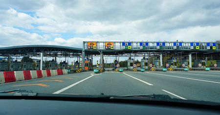 Problemy z płatnością za autostrady. KAS wysyła pisma. Nawet 500 zł kary