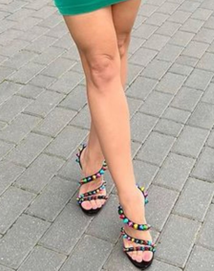 Katarzyna Cichopek na planie "You Can Dance" prezentuje stylizacje warte krocie