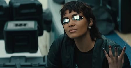 Apple pokazało pierwszy teaser "Neuromancera". Kultowy cyberpunk zmierza na ekrany