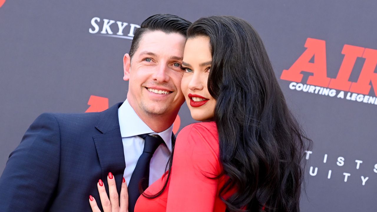 Adriana Lima weds Andre Lemmers: Shares stunning ring reveal