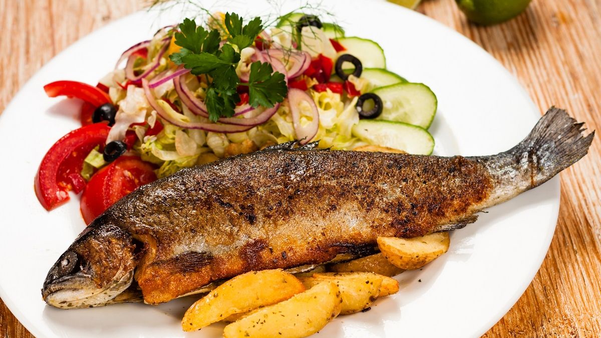 Nigdy nie jadłeś tak pysznego pstrąga. Sekret tkwi w babcinej marynacie