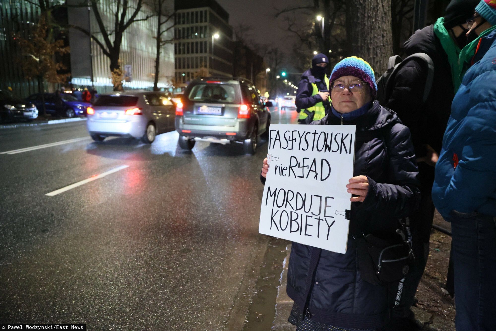Protest pod siedzibą Trybunału Konstytucyjnego w związku ze śmiercią Agnieszki z Częstochowy 