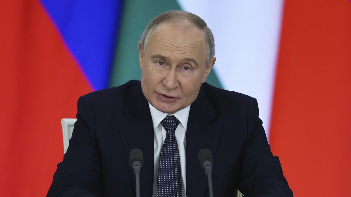 Temporary
Russian President Vladimir Putin speaks at a press conference following his meeting with Tajik President Emomali Rahmon at the Kremlin in Moscow, Russia, Monday, March 17, 2025. (Yury Kochetkov/Pool Photo via AP)
Yury Kochetkov