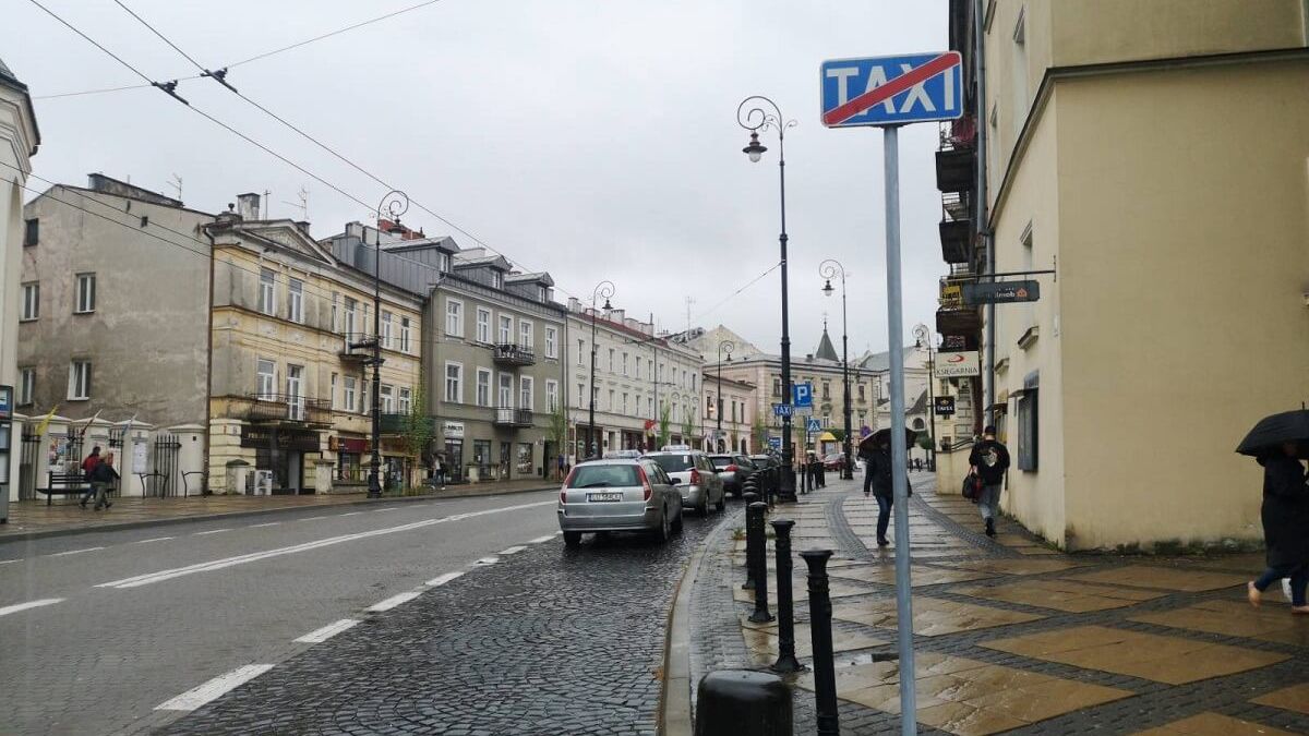 Błędne oznakowanie postoju TAXI na ul. Królewskiej