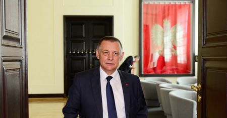 Marian Banaś ściąga do NIK wiernych ludzi. Kolejne transfery