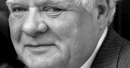 Tomasz Knapik nie żyje. Słynny lektor miał 77 lat