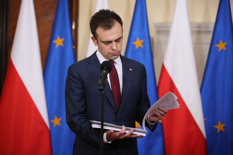 Minister finansów Andrzej Domański zapowiedział, że powszechny KSeF nie wejdzie w życie 1 lipca