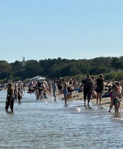 Ostatnie podrygi lata. Tłumy plażowiczów w Gdańsku