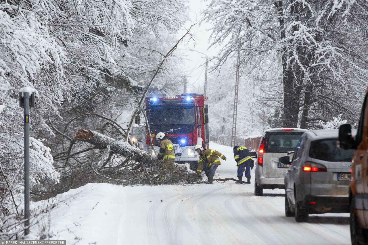 Śnieżyce odcięły ludzi od świata. Najgorsza sytuacja w jednej części Polski