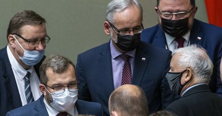 Samowola ministra Niedzielskiego? "Bezpodstawnie powołuje się na władze PiS"