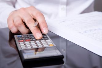 Zadłużenie Polaków wyższe niż roczny koszt 800 plus. Rekordzista zalega na ponad 92 mln zł