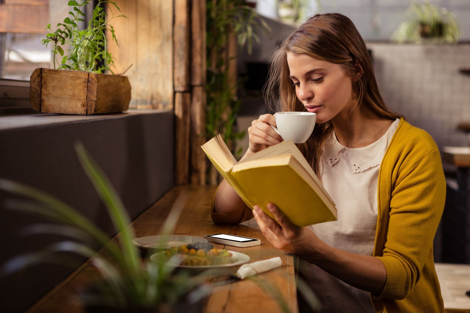 Kobiety w literaturze. Przetestuj wiedze odkrywając 20 haseł