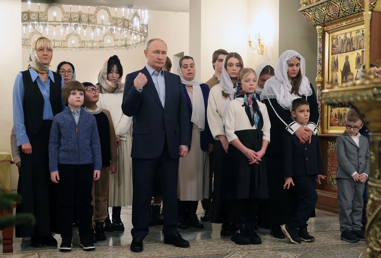 Putin zaprosił rodziny wojskowych. Wybrano najbardziej lojalnych