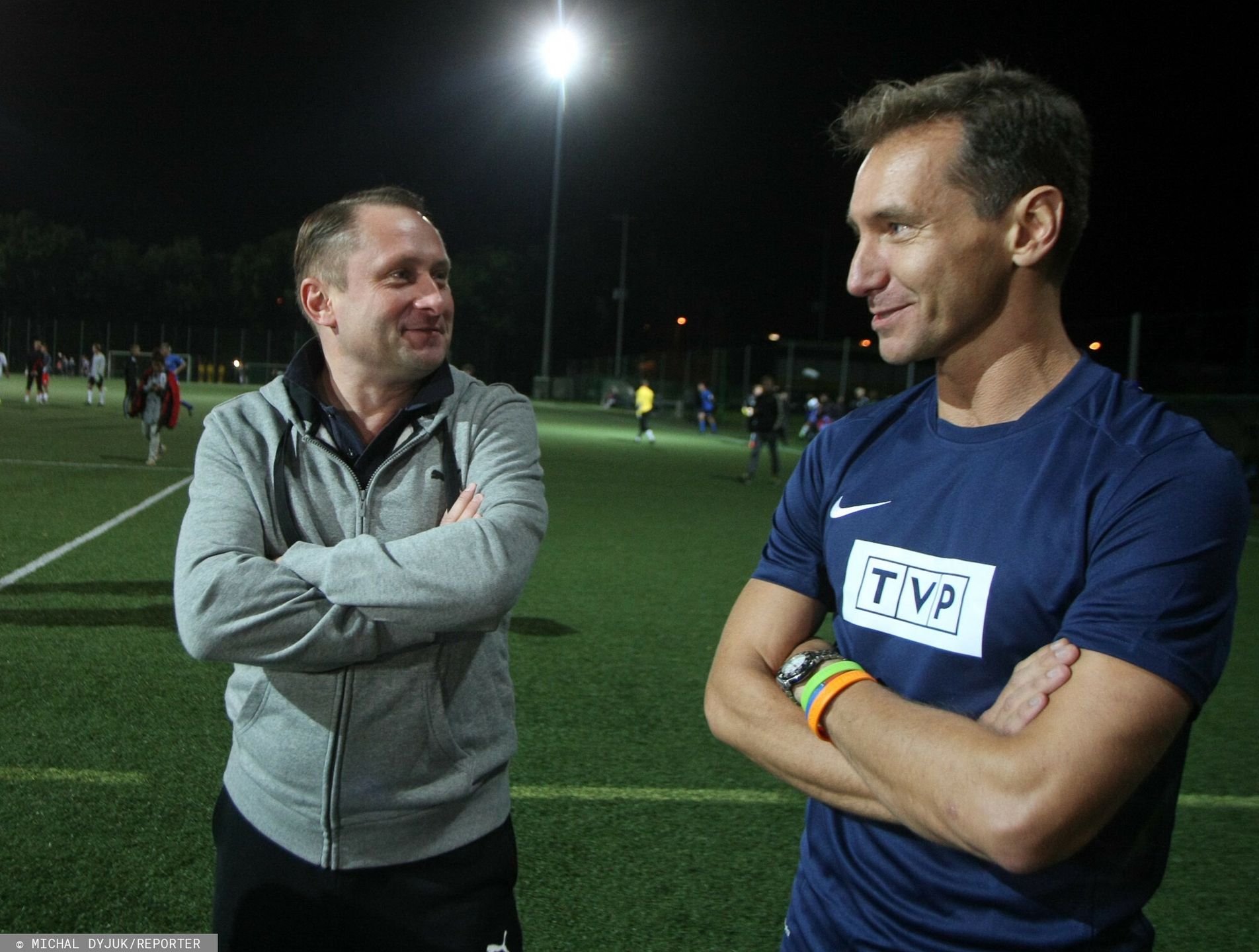 Dziennikarze trenuj? przed meczem TVN vs TVP25.08.2014 Warszawa Trening dziennikarzy przed niedzielnym meczem TVN kontra TVP N/z Kamil Durczok (L) , Piotr Krasko Fot. Michal Dyjuk/REPORTER