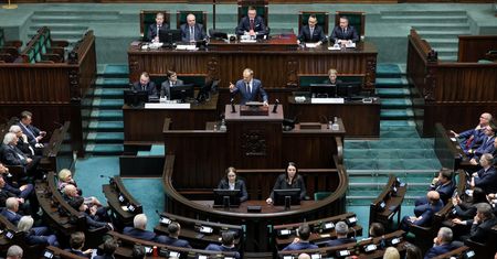 Gorący dzień Sejmie po exposé Tuska. Śledź obrady