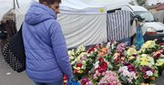 Skierniewice: Pierwsza sobota października na targowisku miejskim. W sprzedaży wiązanki