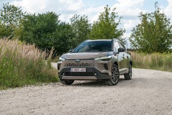 Pierwsza jazda: Toyota Corolla Cross po liftingu - z tymi zmianami to tak ostrożnie