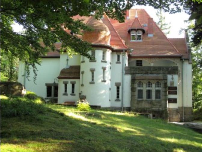 Budynek Muzeum Dom Gerharta Hauptmanna