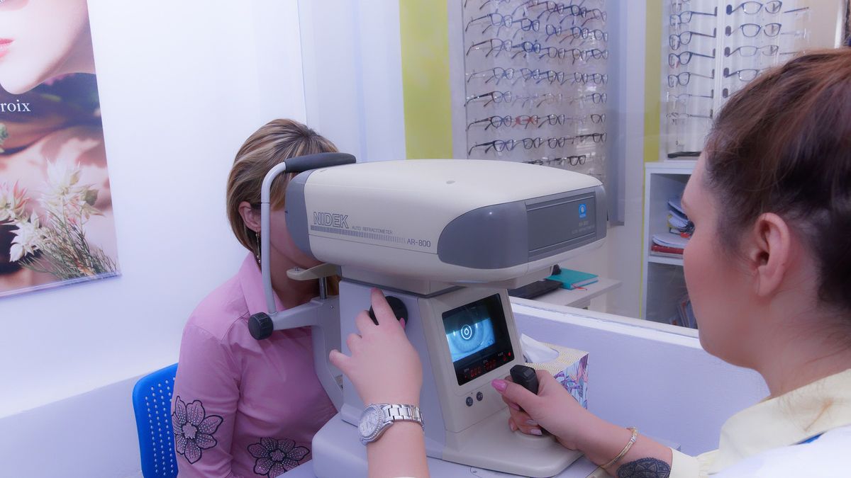 Przez epidemię coraz częściej okulary kupujemy przez internet