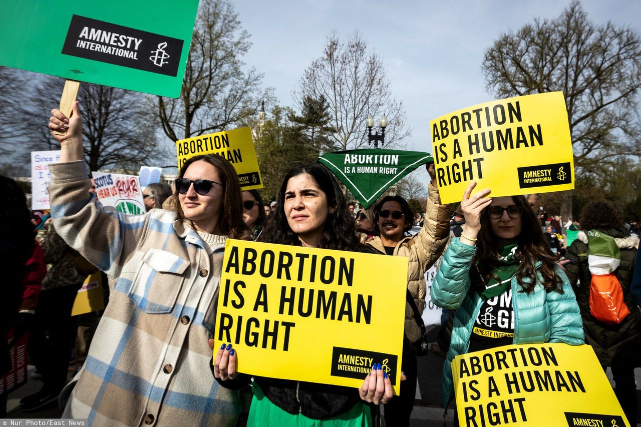 Abortion rights gain ground in pivotal state referendums