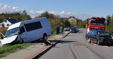 Majdan Górny: Zderzenie dwóch pojazdów na prostym odcinku drogi