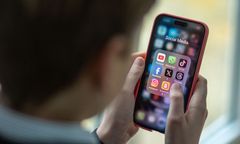 Kraj zakaże mediów społecznościowych dzieciom. "Uwolniliśmy potwora"