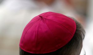 Będzie można jeść mięso. Kilku biskupów udzieliło wiernym dyspensy